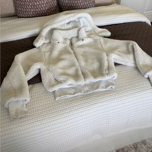 ALO Yoga Plush White Sherpa Jacket